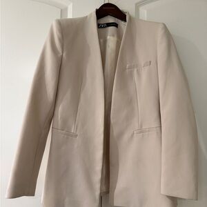 Zara Women's Blazer in Cream